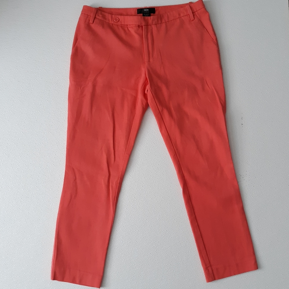MOSSIMO Stretch Ladies Cropped Pants Size 6 Orange